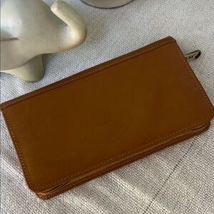 Classic Tan Leather Men's Wallet